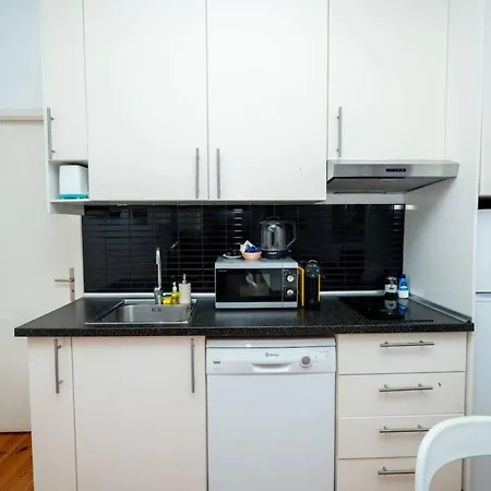 3-bedroom With Terrace In Apartment *